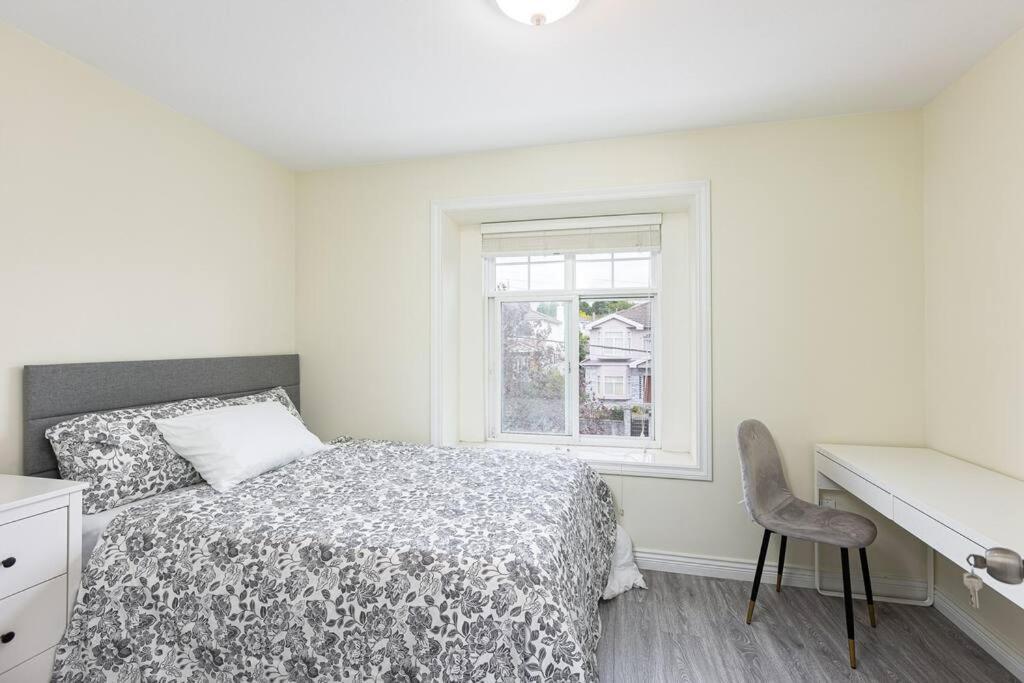 Home Near Downtown Vancouver East@ Joyce Skytrain Bagian luar foto