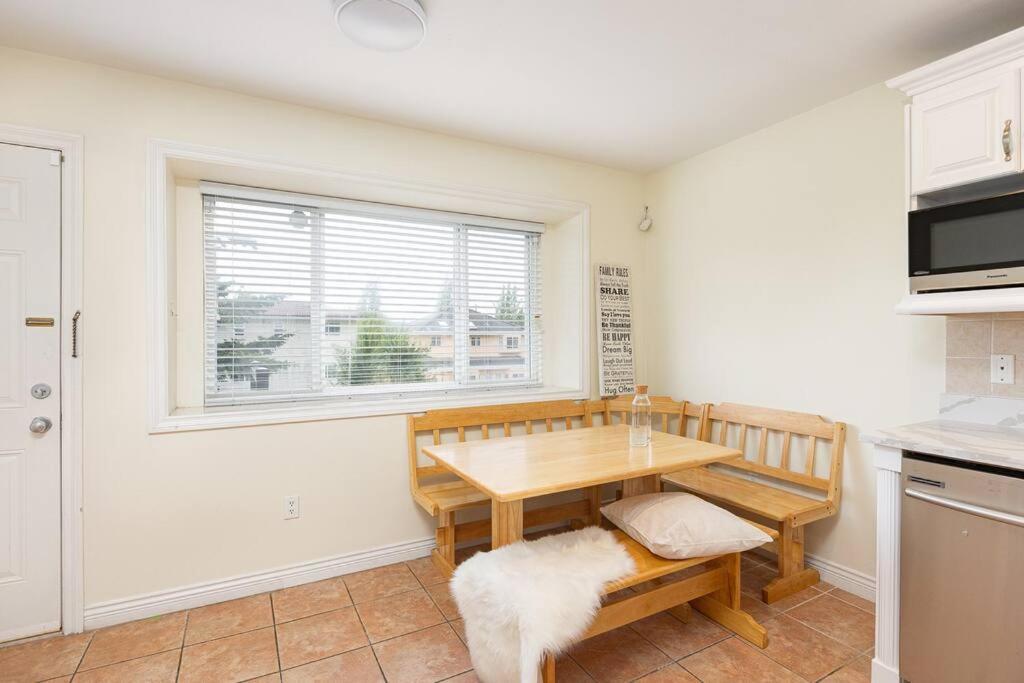 Home Near Downtown Vancouver East@ Joyce Skytrain Bagian luar foto
